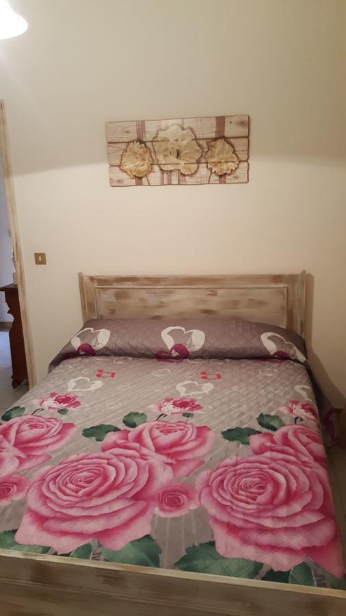 B&B Le Peonie Badesi Eksteriør billede